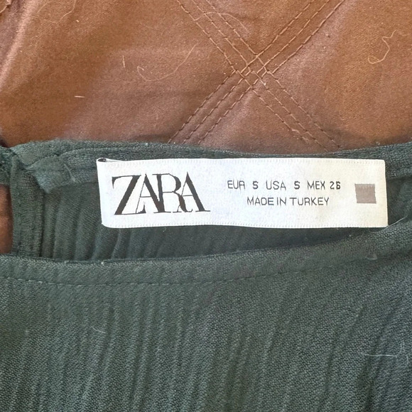 Zara Bottle Green Wrinkled Look Feminine Fit Bloggers Favorite Dress size S - Picture 6 of 16